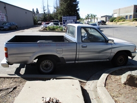 1990 TOYOTA TRUCK DLX LIGHT BLUE STD CAB 2.4L AT 2WD Z16352